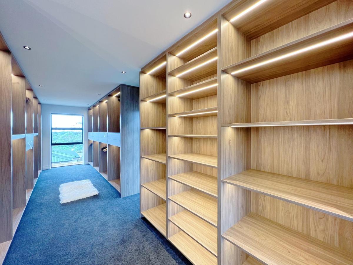 Elegant Beach House In Long Bay Auckland Exterior foto